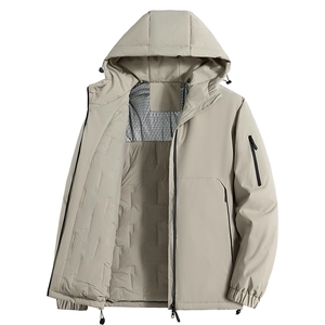 Giacca outdoor beige da uomo con cappuccio, tasche con zip e fodera interna calda