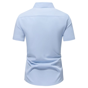 Rückansicht von hellblauem Herren Slim Fit Stretch Kurzarm Business Freizeit Hemd