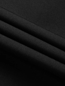 Detailansicht der schwarzen Stretchstoff-Struktur mit dichtem Leinwandgewebe für Herren Hemden