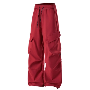 Pantaloni cargo rossi impermeabili da trekking con gamba larga e vita elasticizzata