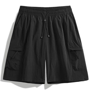 Breathable quick-dry cargo shorts for men and women with elastic waist and drawstring
