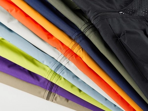Détails des gilets d'extérieur avec doublure en maille respirante et plusieurs couleurs