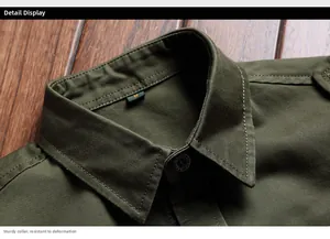 Dettaglio del colletto della camicia in cotone verde militare con bottoni e taglia M