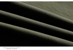 Macro del tessuto in twill di cotone verde oliva per camicia estiva da uomo traspirante