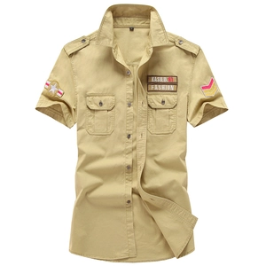 Camicia militare da uomo cachi a maniche corte con tasche cargo e spalline