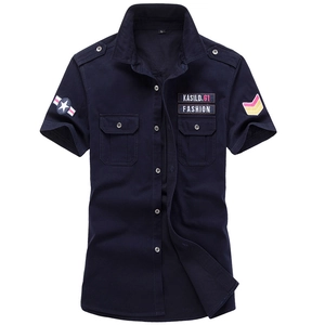 Camicia da lavoro a maniche corte blu scuro stile militare con mostrine e tasche