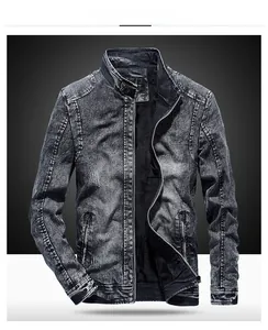 Détails de la veste en jean noir délavé rétro avec texture et fermeture éclair métallique