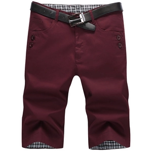 Slim fit burgundy casual men's shorts with plaid lining and black leather belt