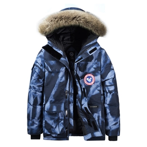 Parka invernale da uomo taglie forti con motivo mimetico blu e cappuccio con collo in pelliccia