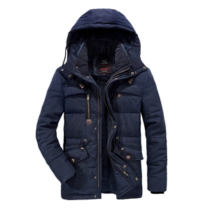 Parka da uomo blu scuro con cappuccio in pile, tasche multiple e coulisse