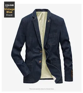 Vue avant de la veste blazer en jean bleu vintage avec revers et poches plaquées