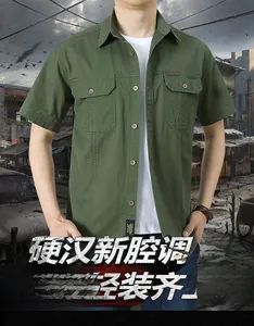 Détail de chemise cargo vert armée montrant doubles poches poitrine et tissu en coton