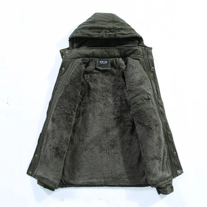 Giacca da uomo con cappuccio verde militare e spessa fodera in pile grigio