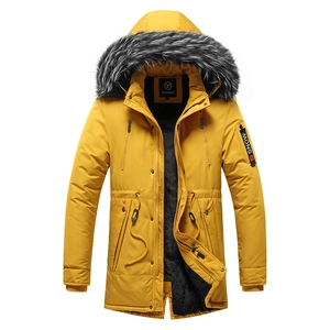 Parka giallo da uomo con cappuccio, calda fodera in pile e collo in pelliccia sintetica