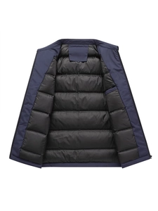 Gilet di piumino uomo blu navy con collo a lupetto e calda imbottitura isolante