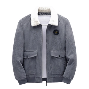 Veste en velours côtelé bleu pour homme avec col en polaire blanche et poches utilitaires
