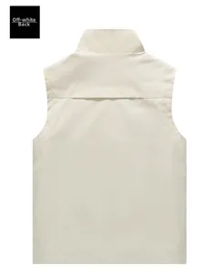 Rückansicht der beigen Freizeitweste mit Stehkragen und minimalistischem Rückendesign