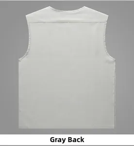 Détail du dos en tissu gris résistant et des coutures soignées sur le gilet fonctionnel