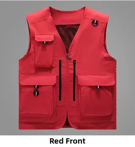 Détail du gilet utilitaire rouge montrant la doublure en maille noire respirante et le col V