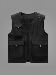 Gilet tactique noir à col en V avec multiples poches, doublure mesh et crochets en D