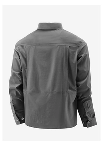 Detail view of the layered back ventilation design on men's dark grey quick-dry shirt
