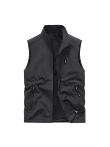 Men's outdoor sports vest in black with multi-pocket design and breathable mesh lining