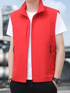 Outdoor-Weste für Herren in hellem Rot mit mehreren Taschen und winddichtem Material