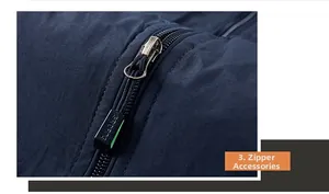 Dettaglio macro della cerniera con tirante SPORTS su un gilet sportivo blu scuro