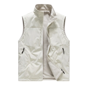 Gilet réversible pour hommes en polaire beige avec col montant et poches zippées pratiques