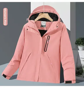 Detailansicht der pinkfarbenen Damen-Funktionsjacke mit Kapuze und Reißverschlusstasche