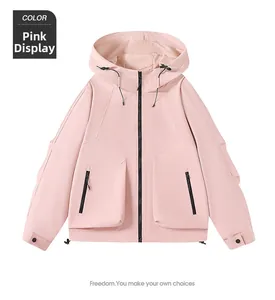 Details einer rosa Windjacke mit verstellbarer Kapuze und Reißverschlusstaschen