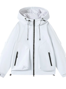 Weiße technische Kapuzenjacke mit Kordelzug und schwarzen Reißverschlüssen für Outdoor-Sport