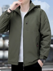 Army green fleece-lined hooded jacket for men with windproof fabric and arm crest