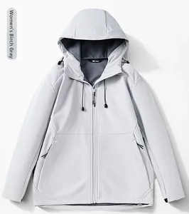 Detail der Damen Softshelljacke in Birch Grey mit Kapuze und Reißverschlusstaschen