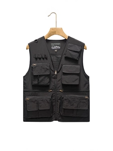 Men's black multi-pocket cargo vest, breathable outdoor functional utility jacket with zippers