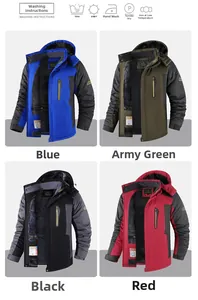 Dettaglio della giacca outdoor antivento con fodera in pile calda e tasche con cerniera