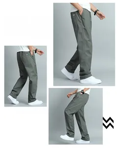 Détails du pantalon décontracté pour homme en vert armée avec poches arrière stylées