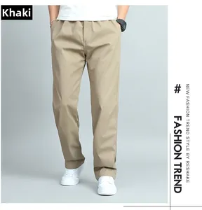 Détail du pantalon décontracté kaki pour homme en coton avec une coupe droite moderne