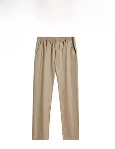 Détail du pantalon décontracté kaki pour homme avec taille élastique et tissu sergé