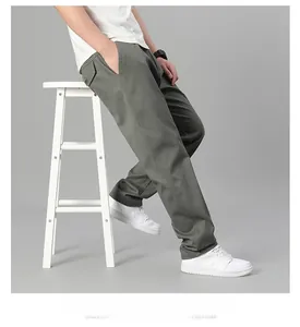 Pantalon cargo pour homme en coton avec coupe fuselée et poche latérale pratique