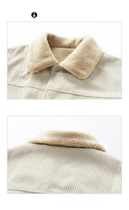 Detailansicht der beigen Cordjacke mit Fleecekragen und Textur des Cordstoffs