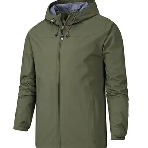 Veste à capuche d'extérieur homme vert armée, tissu coupe-vent et fermeture zippée