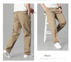 Détail du pantalon décontracté en coton kaki pour hommes avec taille élastiquée