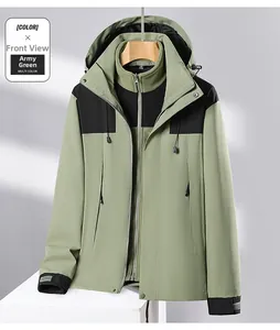 Dettaglio giacca outdoor 3-in-1 verde militare con fodera in pile rimovibile e cappuccio