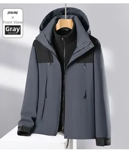 Dettaglio della giacca outdoor 3-in-1 con fodera in pile e cappuccio rimovibile da uomo