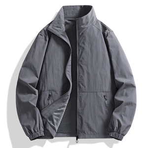 Veste coupe-vent gris foncé pour homme imperméable avec col montant et doublure filet