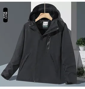 Détails de la veste chauffante noire avec poche à fermeture éclair étanche et capuche