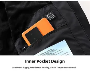 Détail de la poche intérieure de veste chauffante avec port USB et bouton en silicone