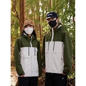 Waterproof outdoor hiking jacket with hooded contrast color block design for autumn