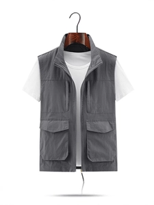 Men's multi-pocket quick-dry vest in dark grey for fishing or outdoor photography